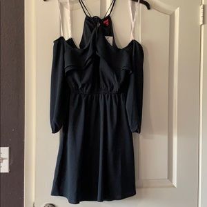 Brand new Guess L/s violets ruffle dress